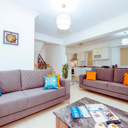 ヴィラ Sessiz Oludeniz, 5 Bedroom, Private Pool フェティエ